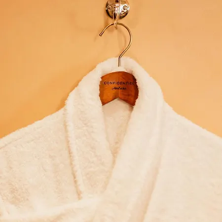Boutique Konfidentiel Hotel 4*