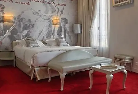 Boutique Konfidentiel Hotel Parigi