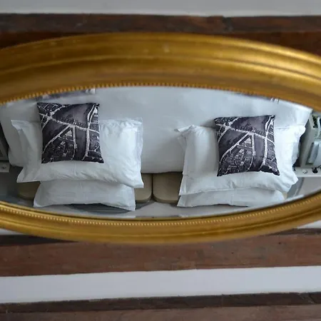Boutique Konfidentiel Hotel Paris