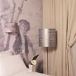Boutique Konfidentiel Parijs
