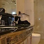 Boutique Konfidentiel
