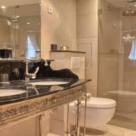 Отель Boutique Konfidentiel 4*