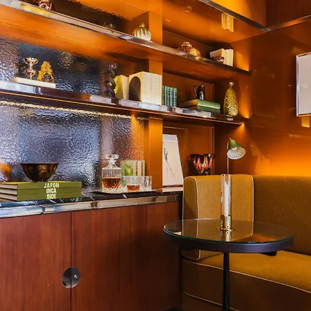 Boutique Konfidentiel Hotel 4*