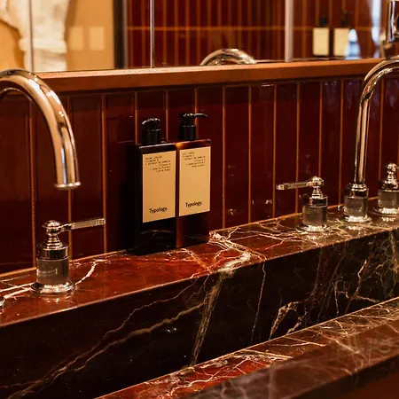 Boutique Konfidentiel Hotel 4*