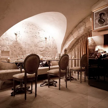 Hotel Boutique Konfidentiel 4*