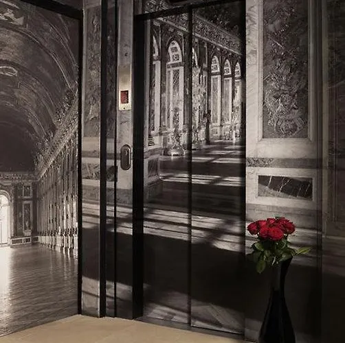 Boutique Konfidentiel Hotel 4*