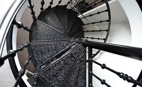 Boutique Konfidentiel 4* Paris