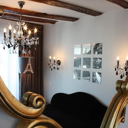 Boutique Konfidentiel Paříž