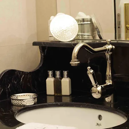 Hotel Boutique Konfidentiel 4*