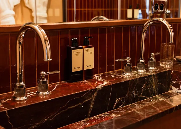 Boutique Konfidentiel Hotel 4*