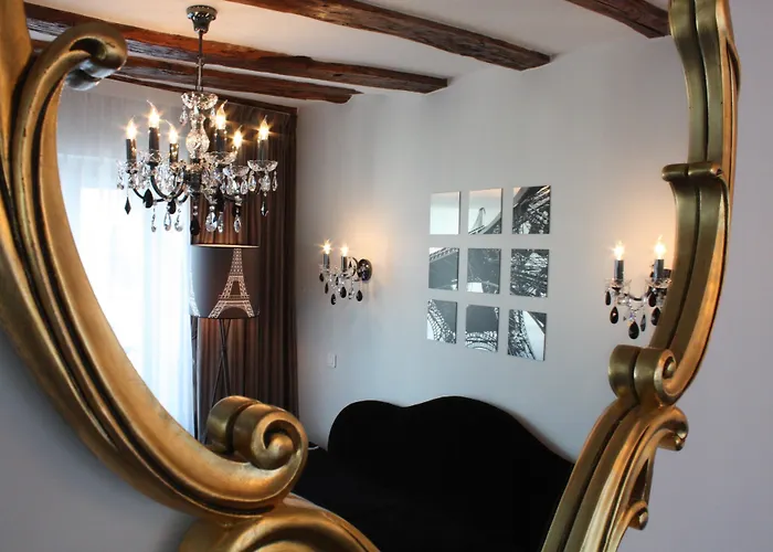 Boutique Konfidentiel Paris