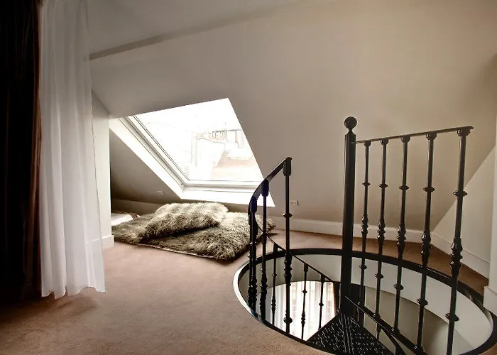 Boutique Konfidentiel Paris