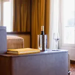 Boutique Konfidentiel 4*