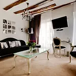 Boutique Konfidentiel